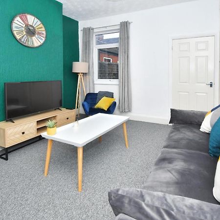 The Yellow Door By Avenew Management Serviced Accommodation Stoke-on-Trent Zewnętrze zdjęcie