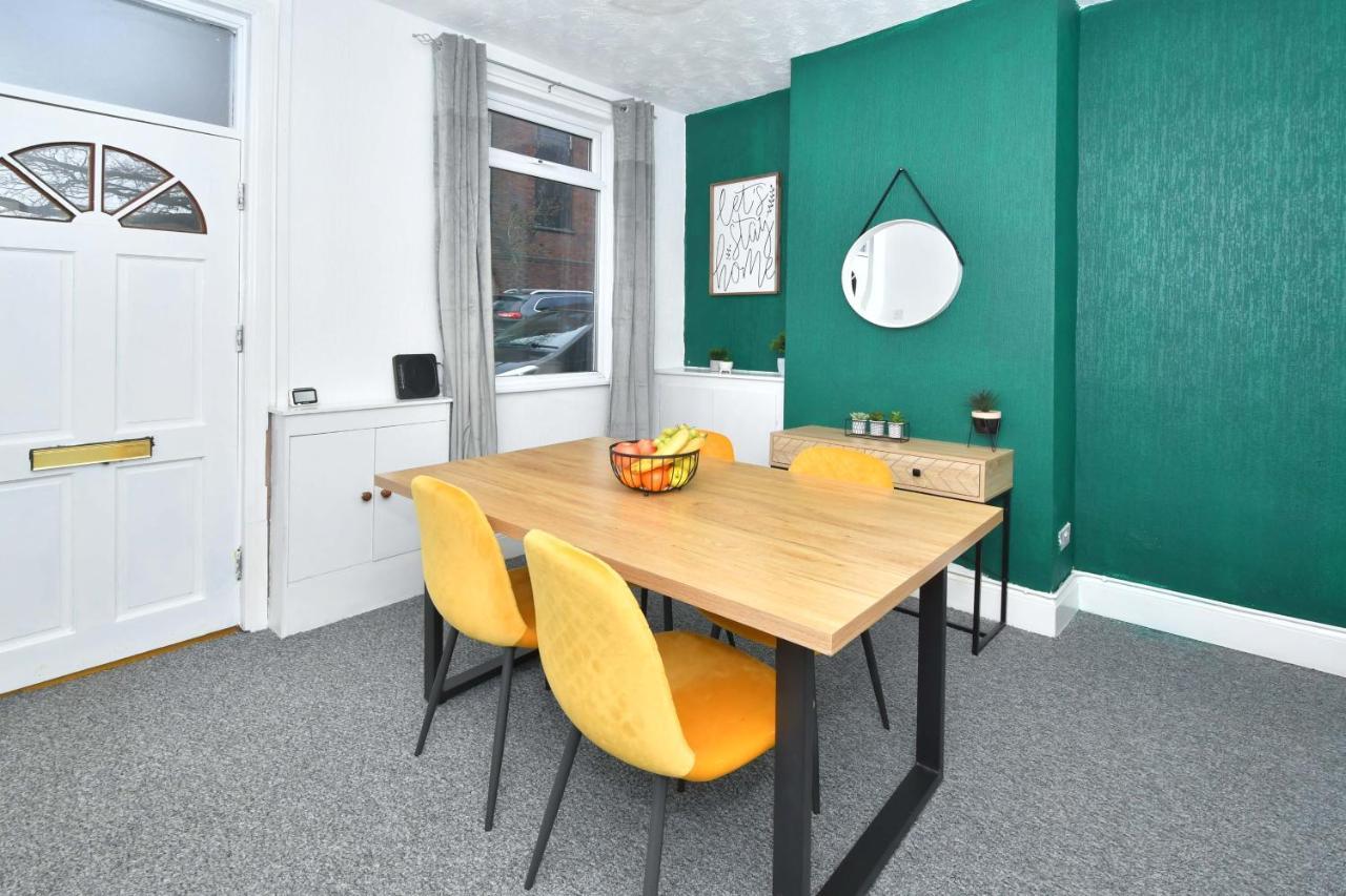 The Yellow Door By Avenew Management Serviced Accommodation Stoke-on-Trent Zewnętrze zdjęcie
